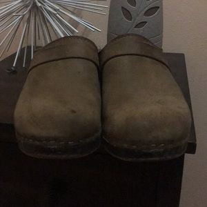 Sandgrens clogs. I bought them 11/2017 for $169